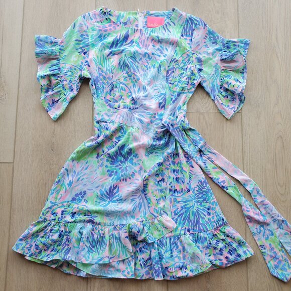 Lilly Pulitzer Dariah Size 2 Mini Short Sleeve Wrap Dress - Picture 1 of 12